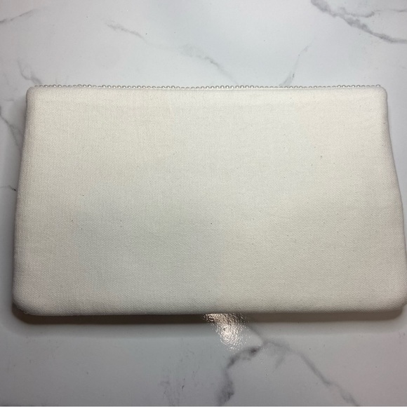 NWOT Lulus My Magic Moment White Pearl Clutch - Picture 3 of 10